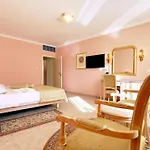 Marina Frapa Hotel 4*