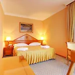 Hotel Marina Frapa 4*