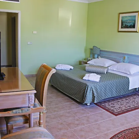 Hotel Marina Frapa 4*
