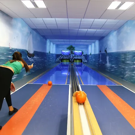 酒店 罗戈兹尼察弗拉帕码头度假村 4*