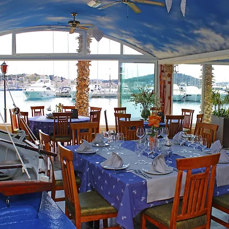 Hotel Marina Frapa 4*