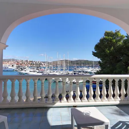 Marina Frapa Hotel 4*