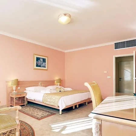 Hotel Marina Frapa 4*