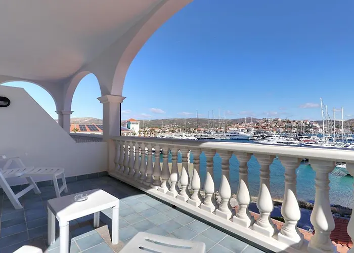 Hotel Marina Frapa 4*