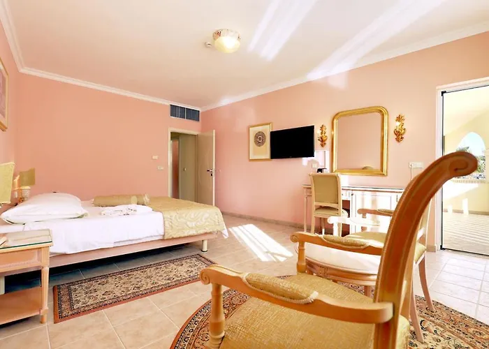 Marina Frapa Hotel 4*